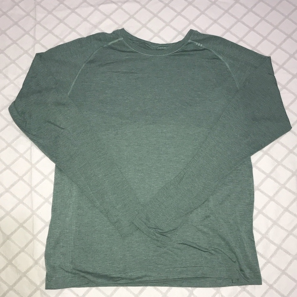 lululemon athletica Men’s Large Metal Vent Tech 2.0 Sage Long Sleeve Tee